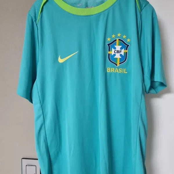 [BUNJANG] Brazil National Football Team Nike Training Top L (105) New / 브라질 트레이닝 탭체새제품
