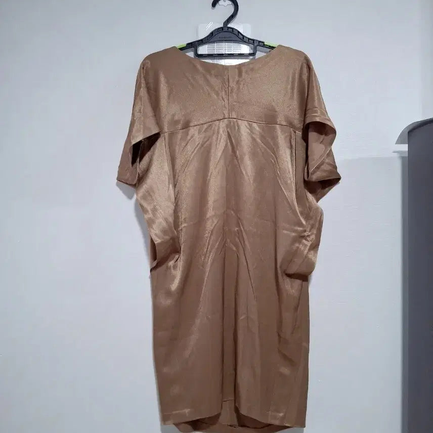 [BUNJANG] Women's Satin Gold Midi Dress / 여44.새틴 금색 원피스