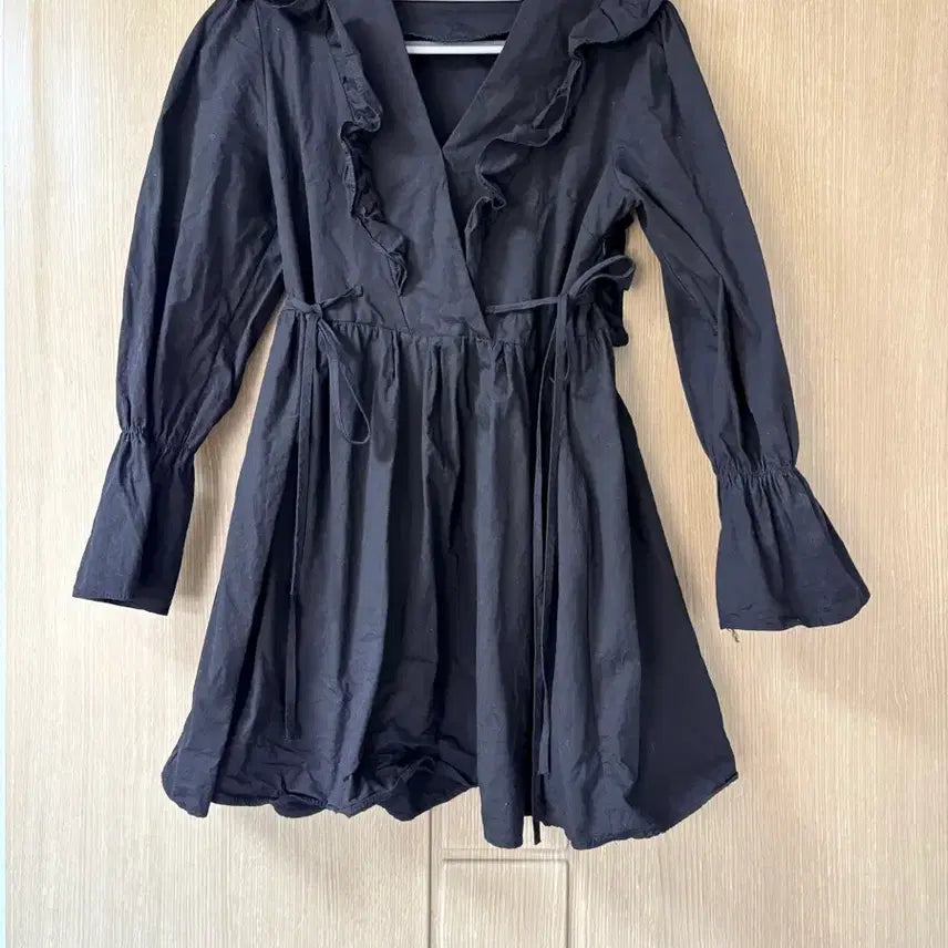 [BUNJANG] Black Frill Mini Dress Size 55 / 블랙 프릴 미니원피스 55