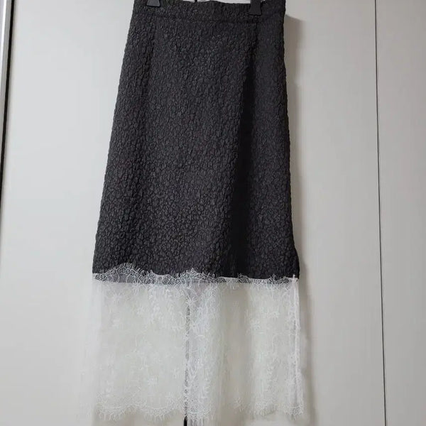 [BUNJANG] Black & White Lace Long Skirt / 블랙 앤 화이트 레이스 롱 스커트(M)