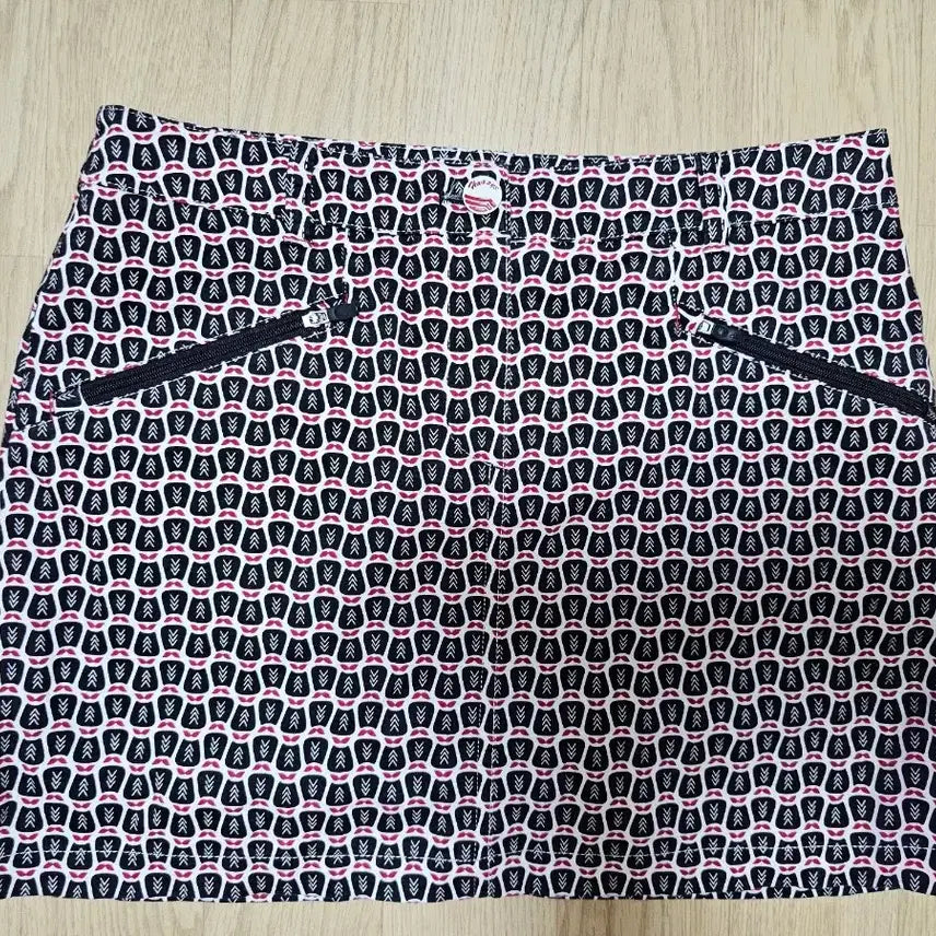 [BUNJANG] Hazzys Women's Golf Skirt Size 25 / 헤지스  여성 골프 스커트  25사이즈