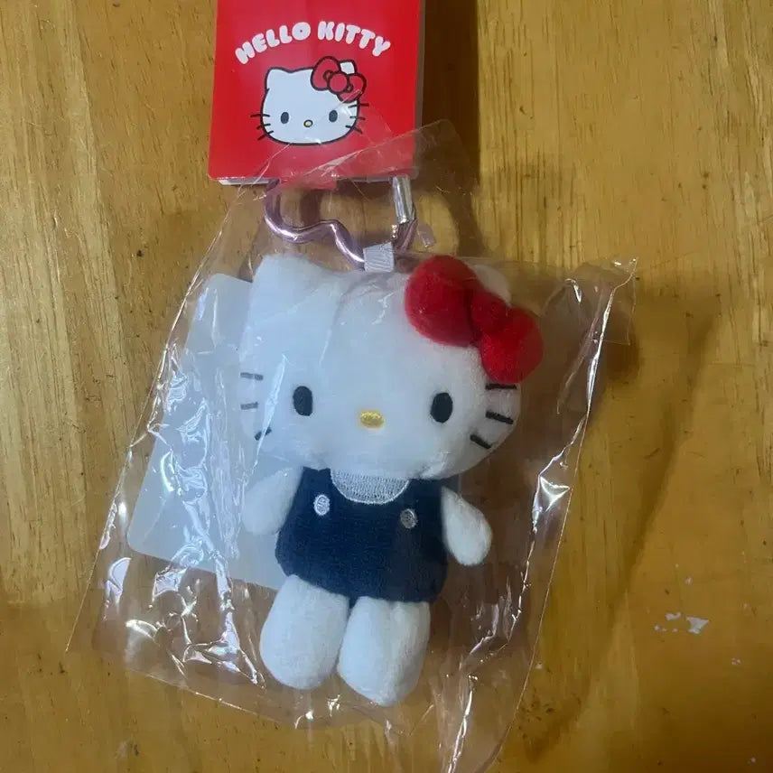 [BUNJANG] Sanrio Hello Kitty Mascot Keychain / 산리오 헬로키티 마스코트 키링