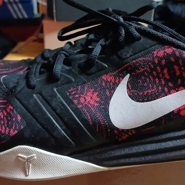 [BUNJANG] Nike Kobe Mentality 1 Bright Crimson Basketball Shoes (Size 285) / 코비 멘탈리티1 브라이트 크림슨 285