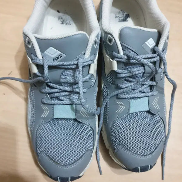 [BUNJANG] Descente Athletic Shoes / 데상트 운동화 275(발볼 넓으면270) 상태 좋고