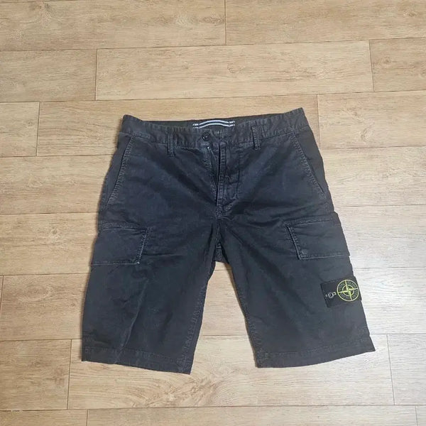 [BUNJANG] Stone Island Cargo Shorts Black / 스톤아일랜드 카고 반바지 블랙 정품