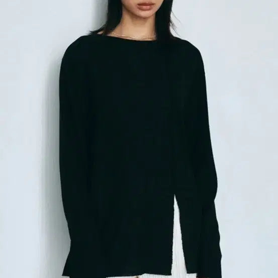 [BUNJANG] Roiel x Nivea Unbalanced Slit Point T-Shirt Black / 로에일x니브 Unbalance Slit Point T-Shirt 블랙