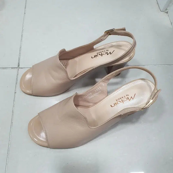 [BUNJANG] Melvin by Tandy Women's Beige Sandals (Size 245) / 멜빈 바이 탠디 여성 샌들 구두 245