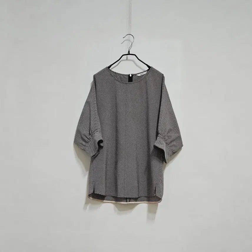 [BUNJANG] Jisense Black Pink Tone Batiste Loose Fit Long Blouse / 지센 바스락 롱블랏