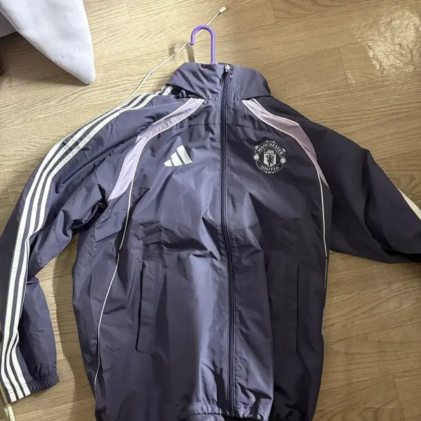 [BUNJANG] Manchester United Adidas Windbreaker Jacket - 2024 Season / 맨체스터 유나이티드 아디다스 바람막이 판매