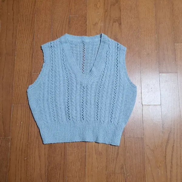 [BUNJANG] Light Sky Blue Knit Vest / 연한 하늘색 니트 조끼