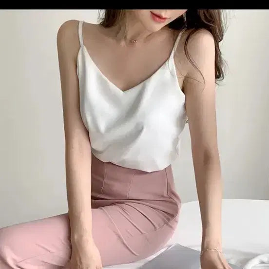 [BUNJANG] Satin Sleeve Sleeveless Top / 에이블리 지그재그 새틴 슬리브 나시