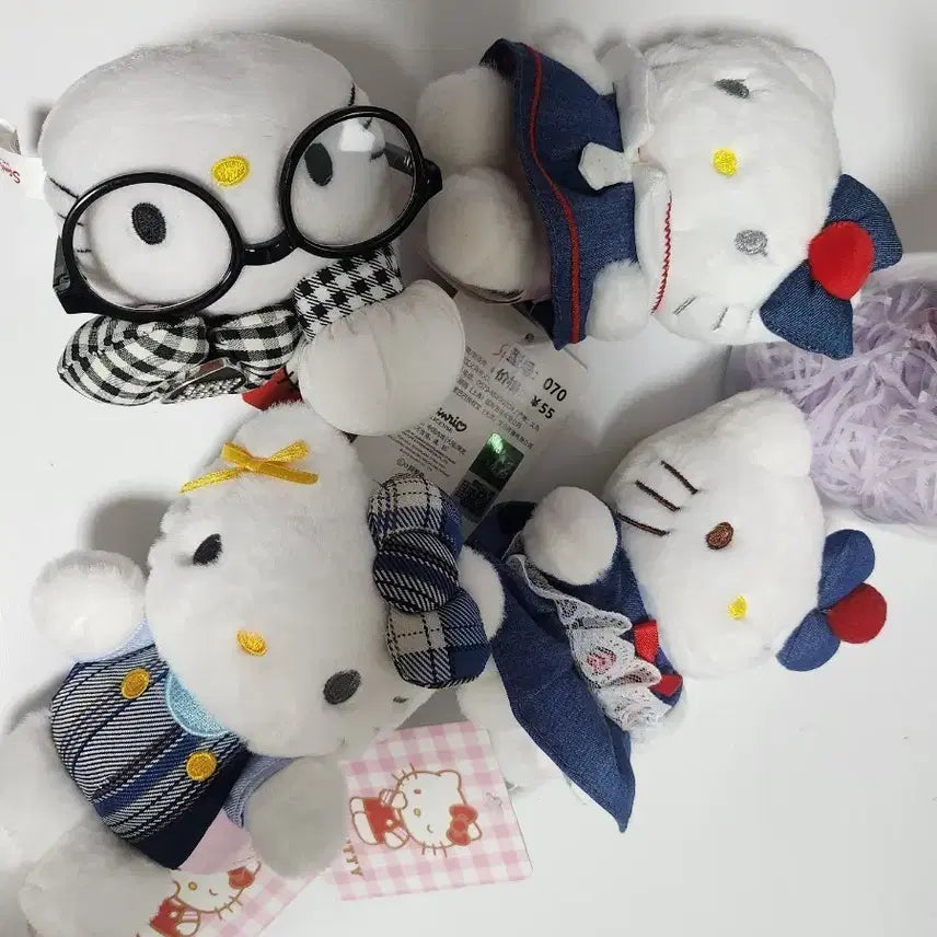 [BUNJANG] Sanrio Hello Kitty Plush Keychain Set (4 Types, Authentic) / 헬로키티 인형(정품) 키링 4종