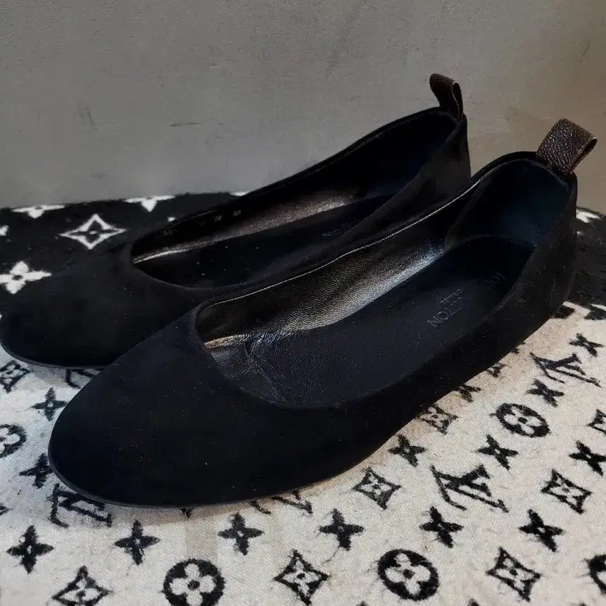 [BUNJANG] Louis Vuitton Suede Flat Shoes / 정품 루이비통 스웨이드 플랫슈즈