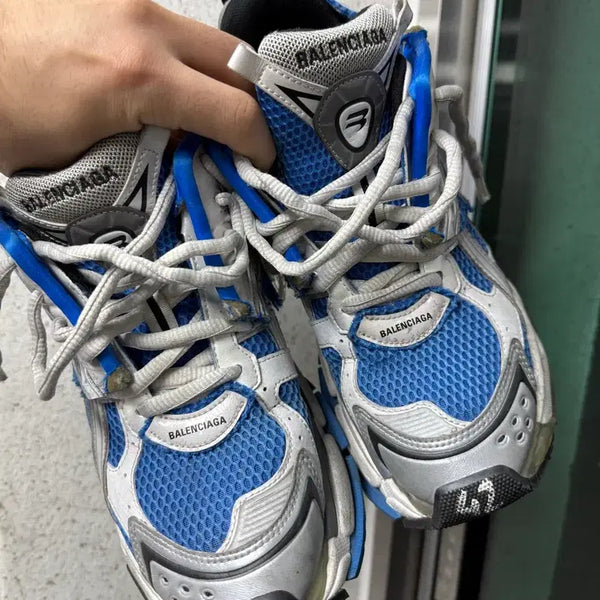 [BUNJANG] Balenciaga Runner Shoes (Size 42) / 발렌시아가 러너 42 사이즈