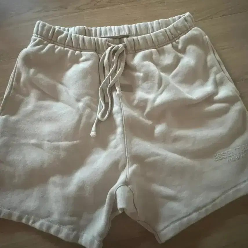 [BUNJANG] Fear of God Essentials Shorts / 피어오브갓 에센셜 반바지