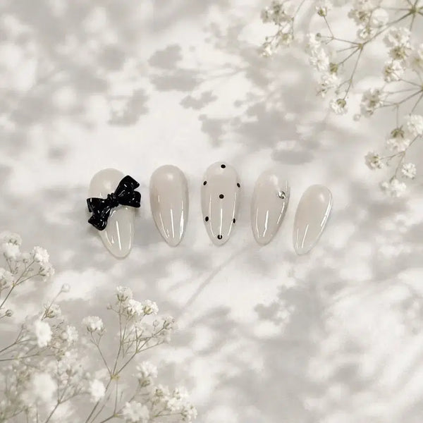 [BUNJANG] Handmade Nail Tips - Black Ribbon & Dot Design / 월드컵기간할인) 수제 네일팁