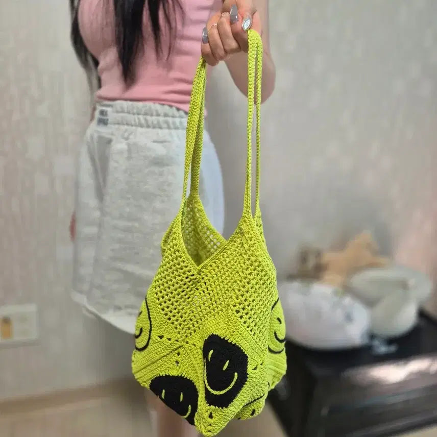 [BUNJANG] Smile Pattern Shoulder Bag Lime Green / 스마일 패턴 숄더백 라임 그린