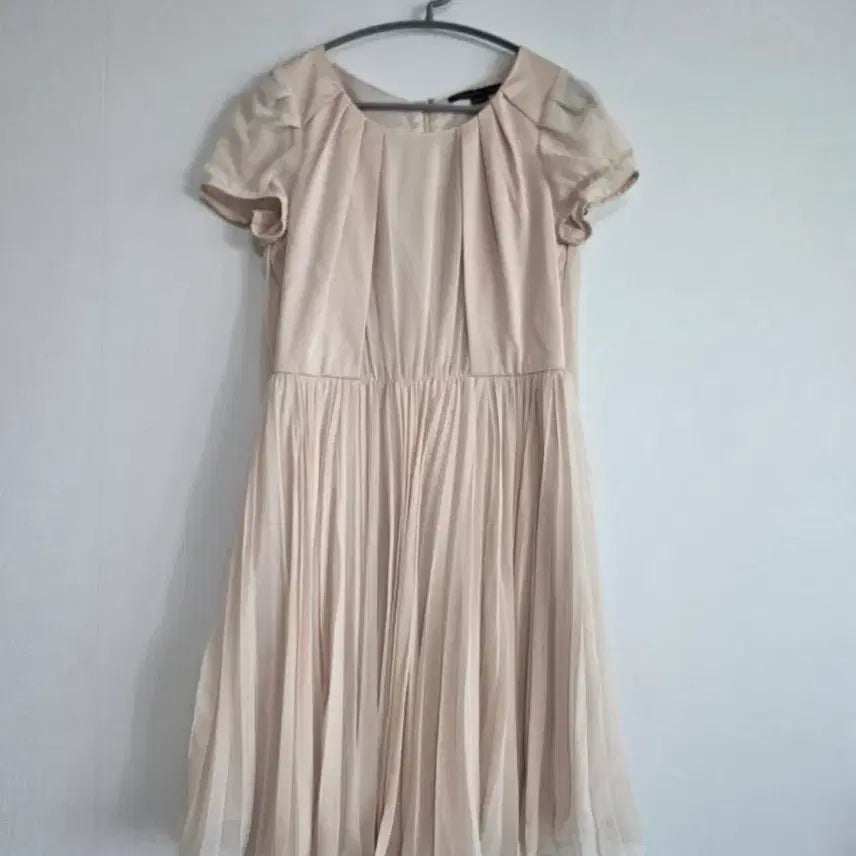 [BUNJANG] Bikki Chiffon Pleats Midi Dress Beige / 비키쉬폰 플리츠 원피스 베이지
