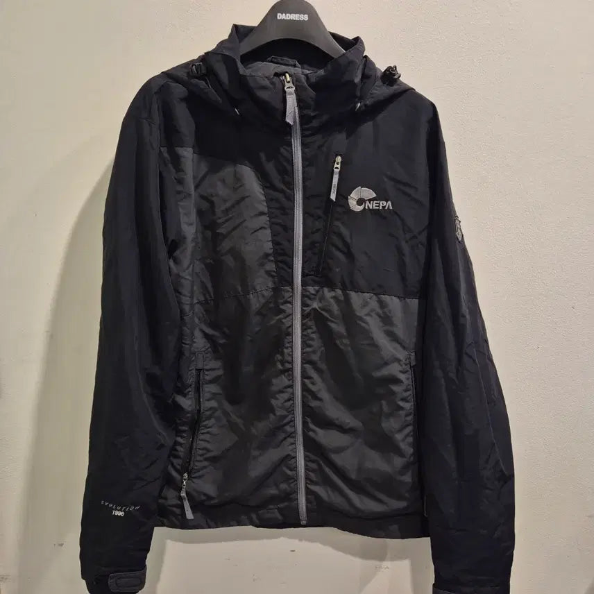 [BUNJANG] Nepa Women's Windbreaker Jacket / 네파 바람막이
