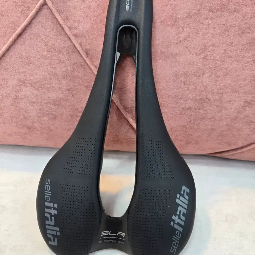 [BUNJANG] Selle Italia SLR Boost Kit Carbonia Superflow Saddle 145mm / 셀레이탈리아SLR 로드자전거안장 145L3새제품급