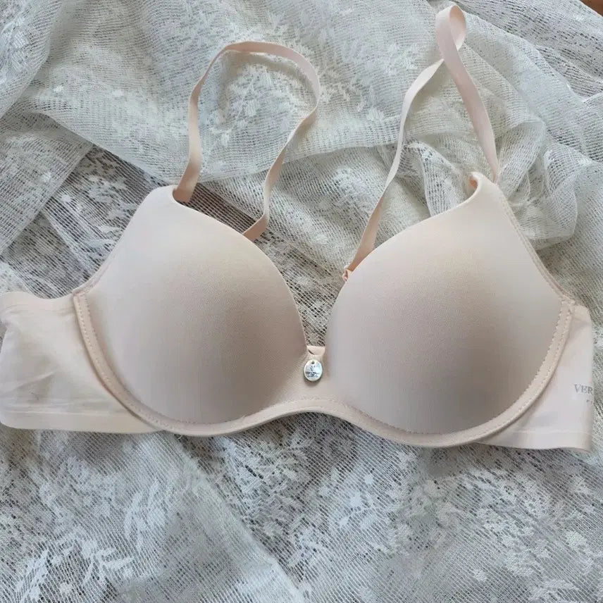 [BUNJANG] Vera Wang Seamless Bra Beige 80A / 베라왕 심리스 브라 베이지 80A