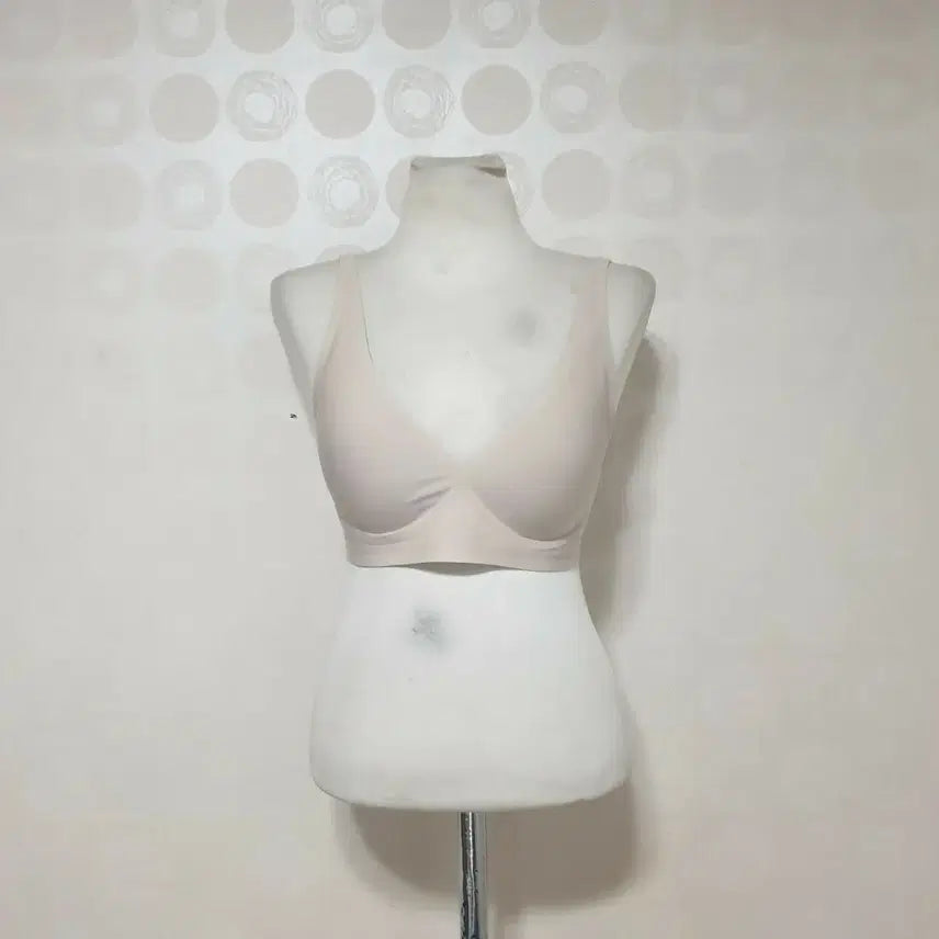 [BUNJANG] Guess No-Wire Bra 100 / 게스 노와이어 브라자100 노와이어브라100