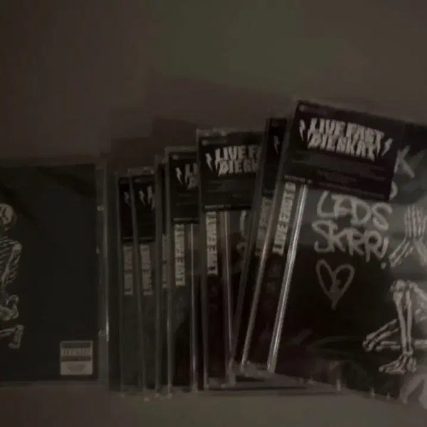 [BUNJANG] Billlie LIVE FAST DIE SKRT Signed Sealed CD / 빌스택스 LIVE FAST DIE SKRT 미개봉 사인 CD