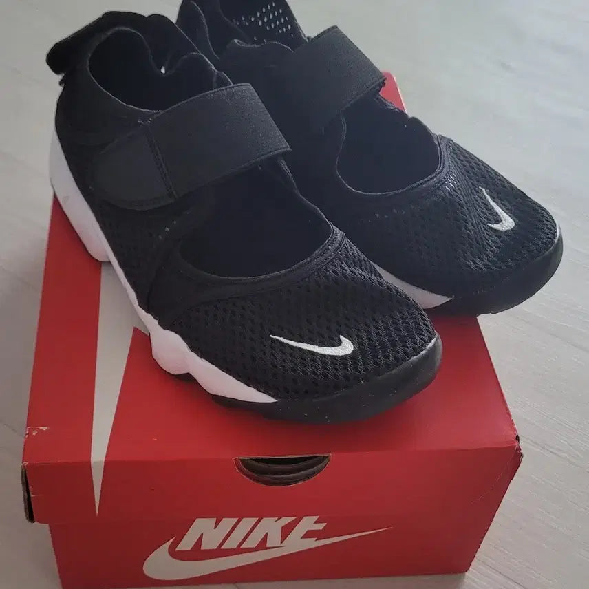 [BUNJANG] Nike Air Rift (Vast Grey/White) - Junior Size 240 / 나이키 에어리프트 240
