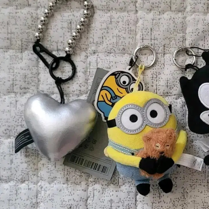 [BUNJANG] Chouette Heart Padded Keyring (Silver) & Minions Bob Doll Keyring / 꼴레 하트 패딩 키링 실버, 미니언즈 밥 인형 키링