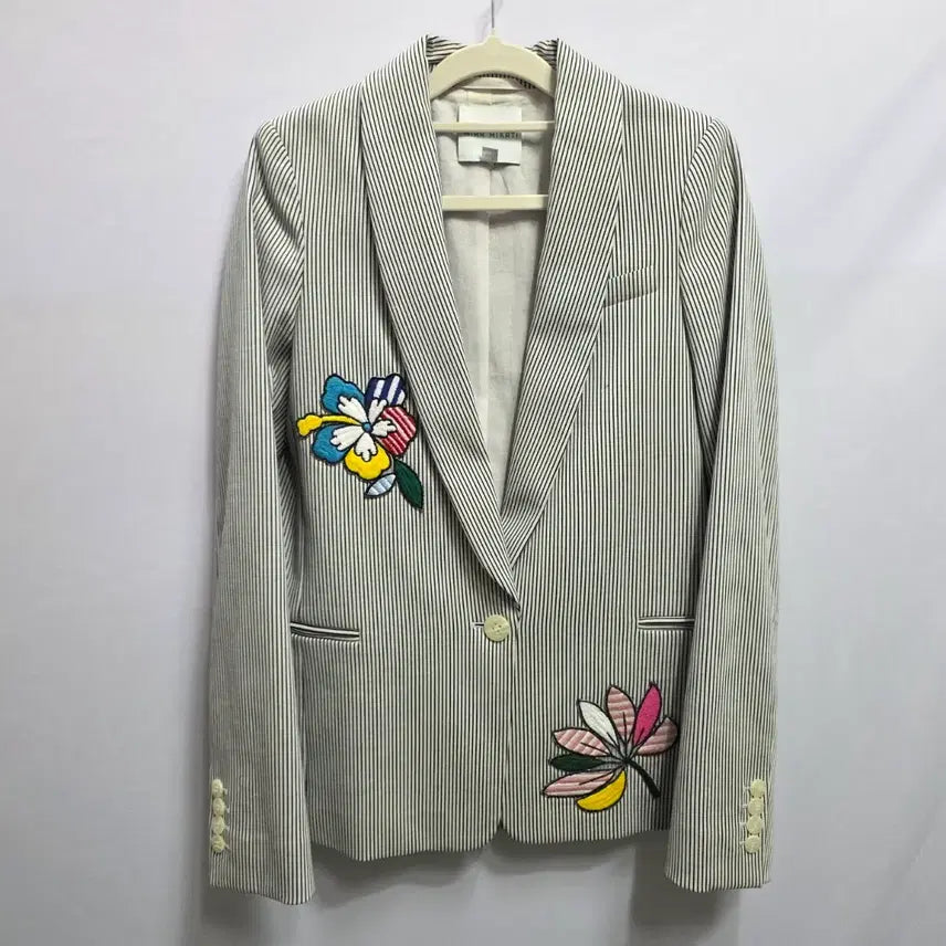 [BUNJANG] Mira Mikati Pinstripe Embroidered Flower Women's Blazer / 미라 미카티 핀스트라이프 자수 플라워 여성 블레이저
