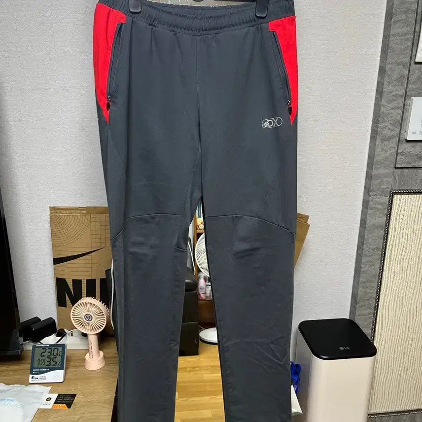 [BUNJANG] Discovery Expedition Slim Fit Training Pants Size 70 / 디스커버리 익스페디션 트레이닝 팬츠