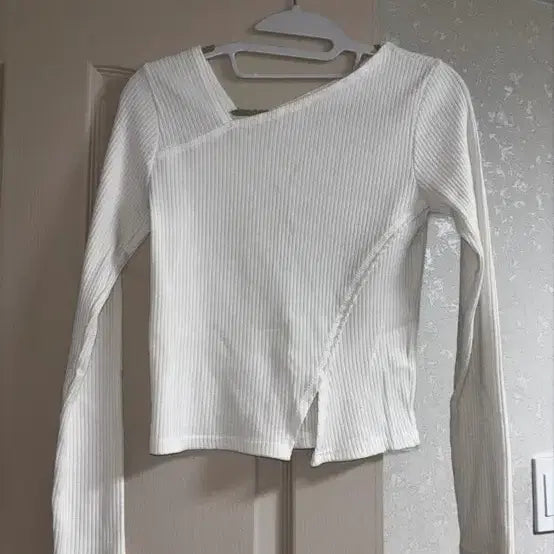 [BUNJANG] Ribbed Long Sleeve T-Shirt / 새상품/ 긴팔 골지티셔츠 사선 골지티
