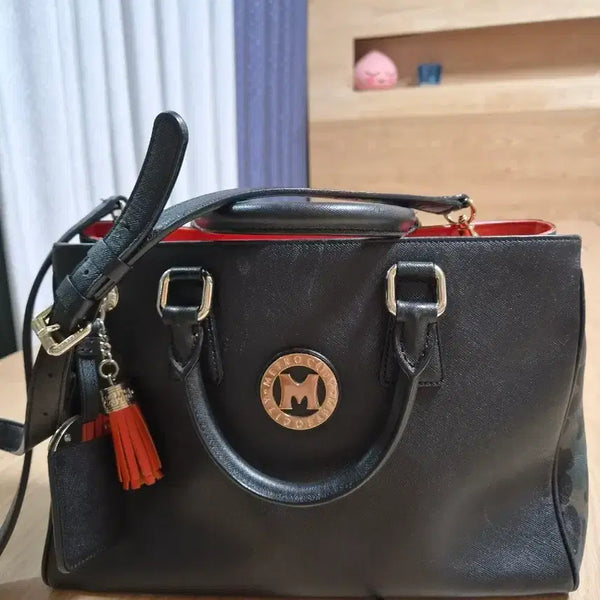 [BUNJANG] MStoria Women's Black Tote Bag with Orange Tassel / 메트로시티 여성 토트백 블랙 + 오렌지 태슬