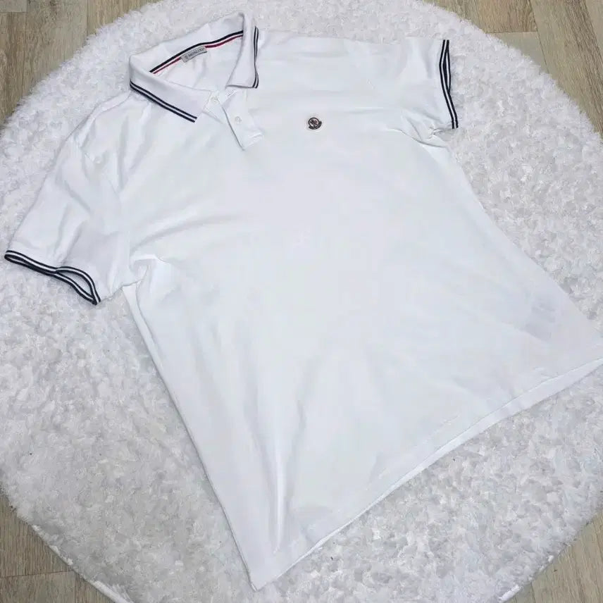 [BUNJANG] Moncler White Tricolor Collar Short Sleeve Polo Shirt (2XL) / 몽클레어 화이트 삼선 카라 반팔 폴로티 (2XL)