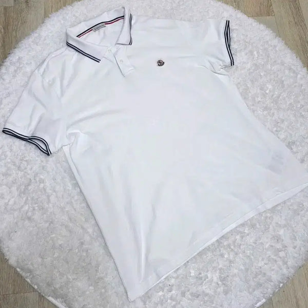 [BUNJANG] Moncler White Tricolor Collar Short Sleeve Polo Shirt (2XL) / 몽클레어 화이트 삼선 카라 반팔 폴로티 (2XL)