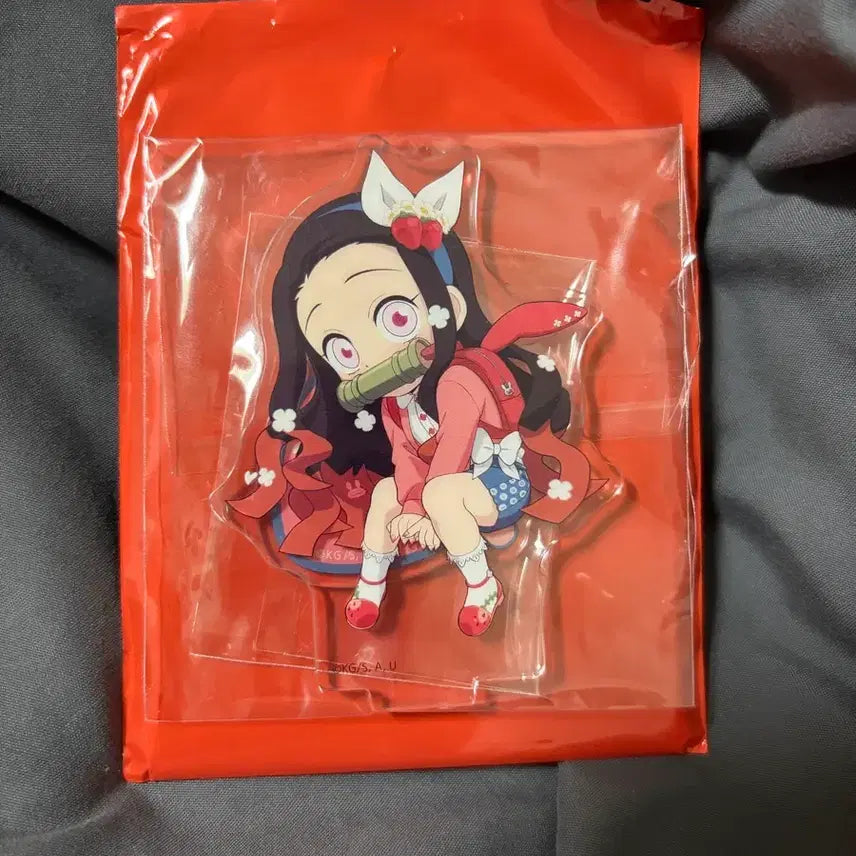 [BUNJANG] Demon Slayer Nezuko Strawberry Festival Acrylic Stand (Sealed) / 귀칼 네즈코 딸기축제 아크릴 스탠드 미개봉