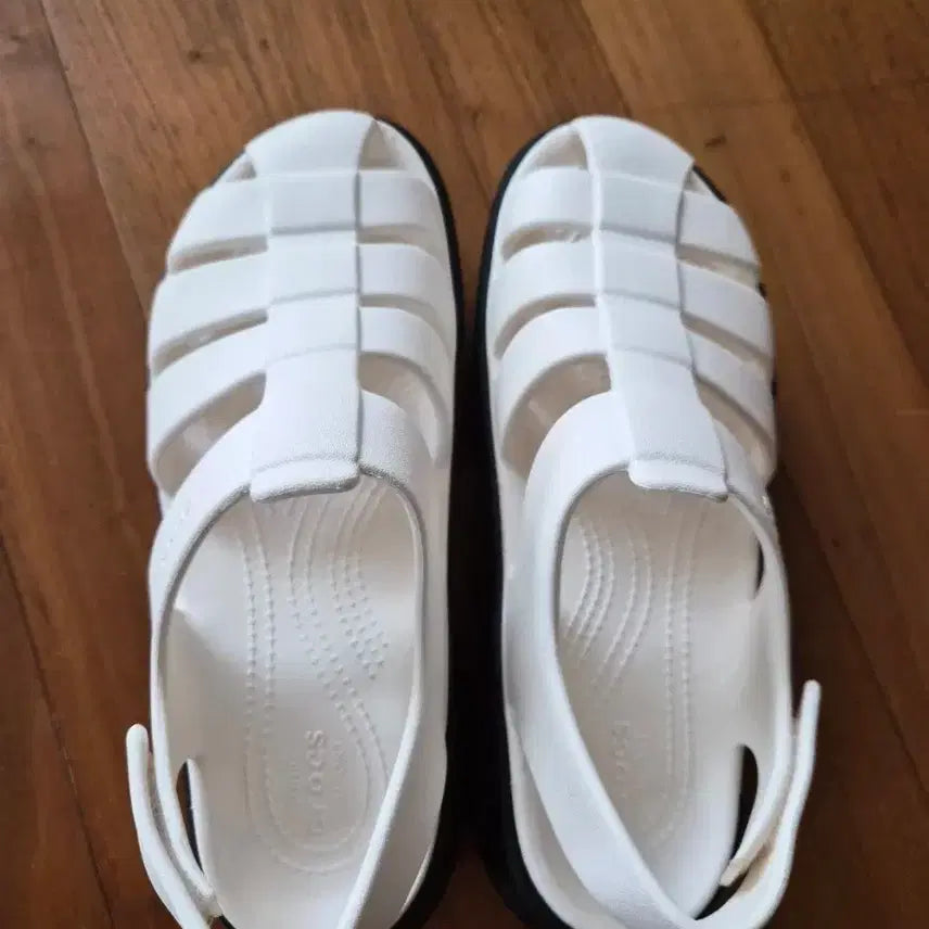 [BUNJANG] Crocs Stomp Sandals White / 크록스 스톰프 샌들