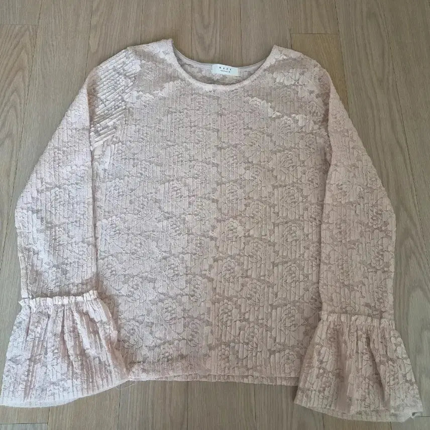 [BUNJANG] Lace Blouse with Frill Detail / 레이스 블라우스