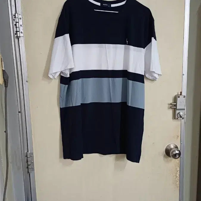 [BUNJANG] Hazzys Men's Summer T-Shirt Size 120 / 헤지스정품남성여름빅싸이즈티새옷120싸이즈