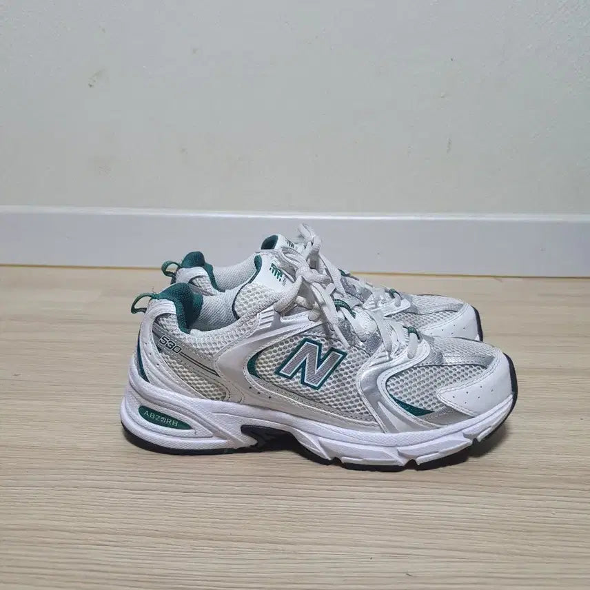 [BUNJANG] New Balance 530 White Green Sneakers (Size 245) / 뉴발란스 530 화이트 그린 245