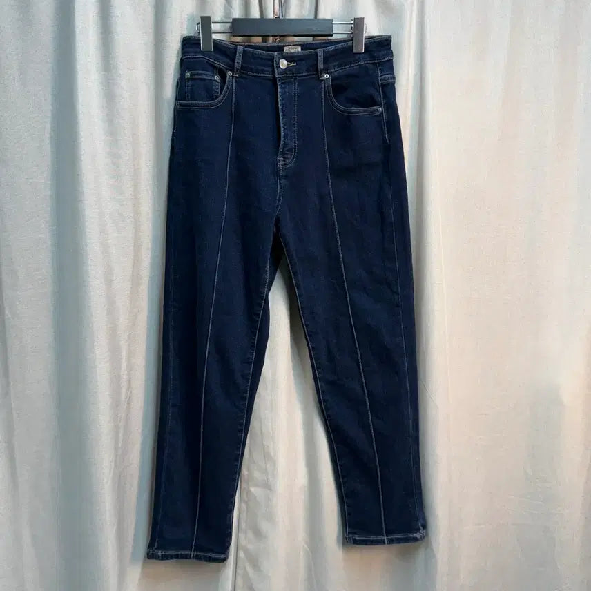 [BUNJANG] Toteme Pin-tuck High-Waisted Straight Jeans / 토템(Toteme) 핀턱 하이웨이스트 스트레이트 청바지