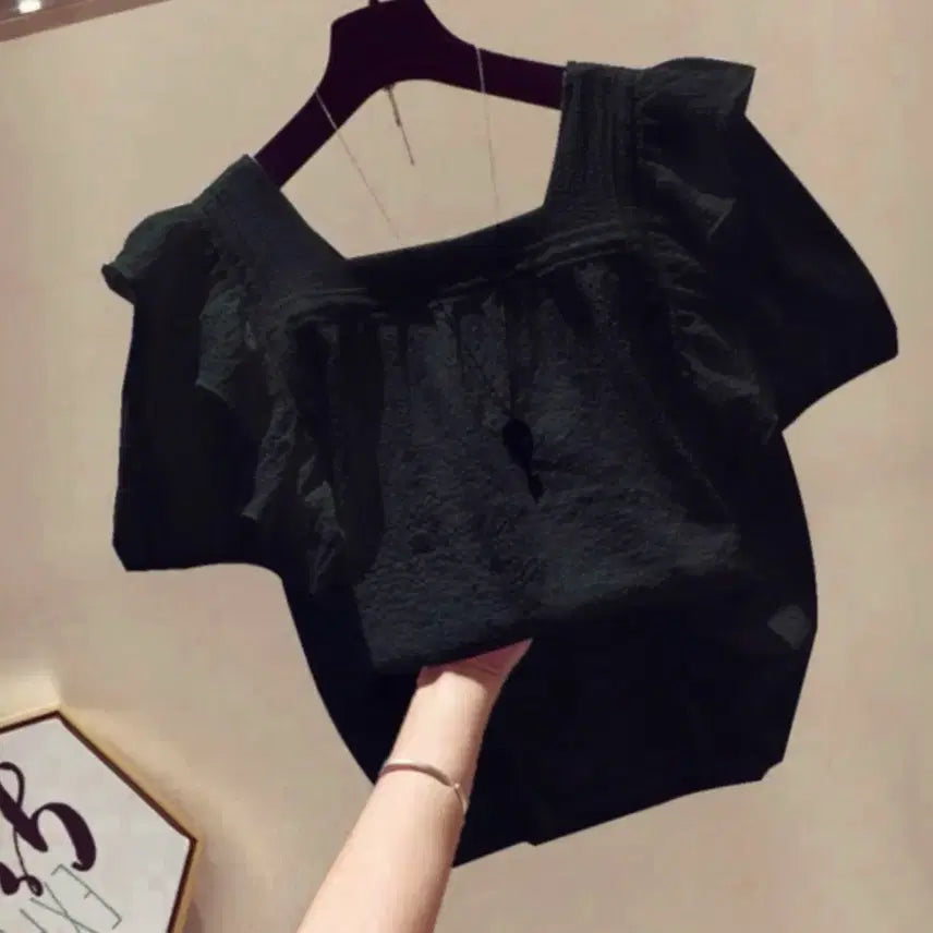 [BUNJANG] Black Square Neck Short Sleeve Blouse / 스퀘어넥 반팔 블라우스 블랙