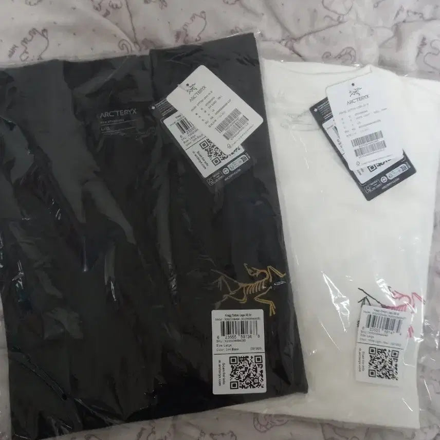 [BUNJANG] Arc'teryx T-Shirt Set (Black/White) / L)) 아크테릭스 반팔티 검정/흰색 세트