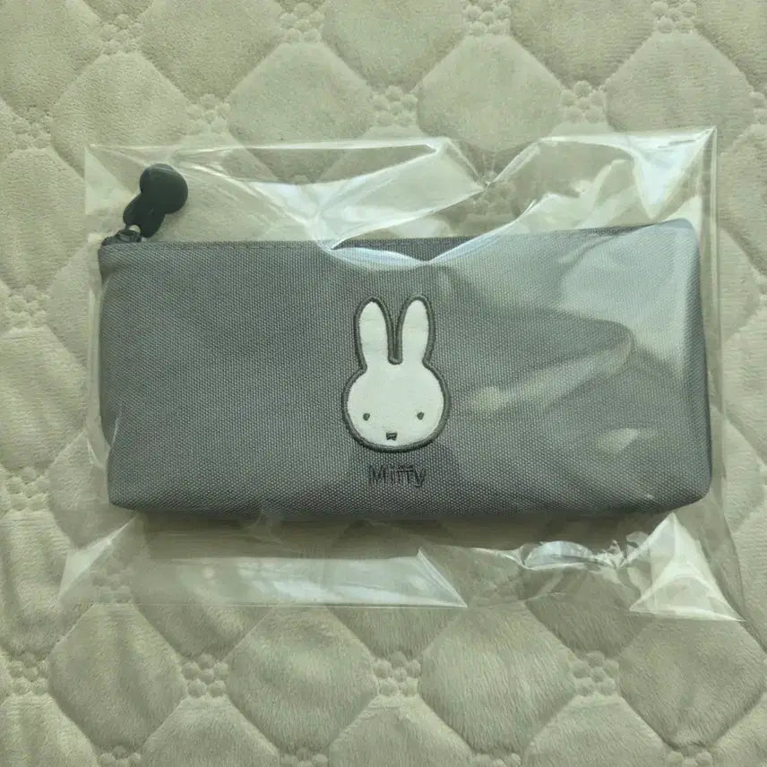 [BUNJANG] Miffy Grey Pouch / [정품] 미피 그레이 파우치