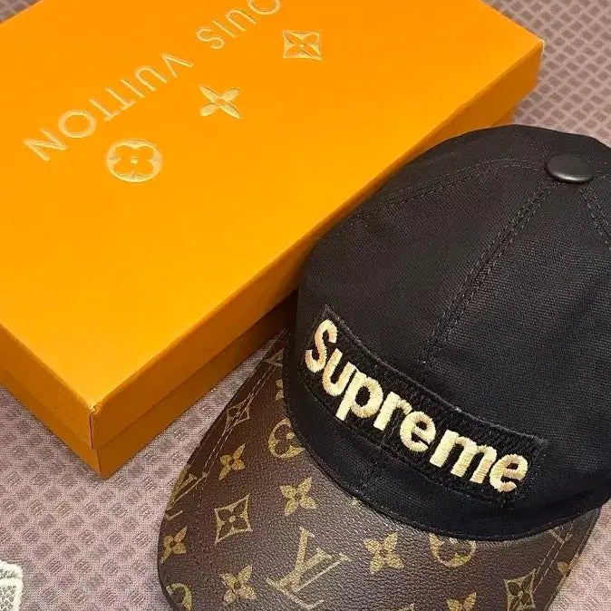 [BUNJANG] Louis Vuitton Supreme Collaboration Baseball Cap Classic Big Logo Unisex / LV 수프림 콜라보 야구모자 / 남녀 공용 / 클래식 빅 로고
