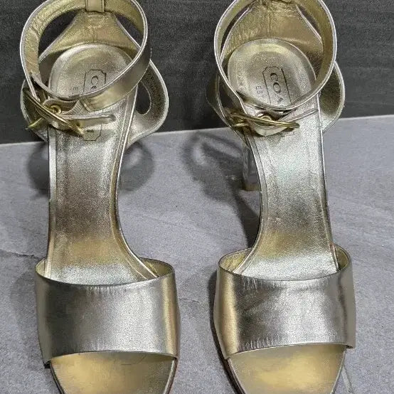[BUNJANG] Coach Gold Metallic Heel Shoes Size 7.5 / COACH 코치 , 골드 메탈릭 힐구두  7 1/2