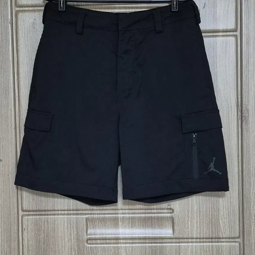 [BUNJANG] Jordan Cargo Shorts (Unisex) / 조던  카고 반바지(공용가능) M