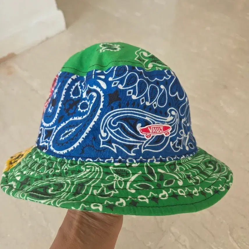 [BUNJANG] Vans Vault Bandana Bucket Hat / 반스 볼트 반다나버킷햇