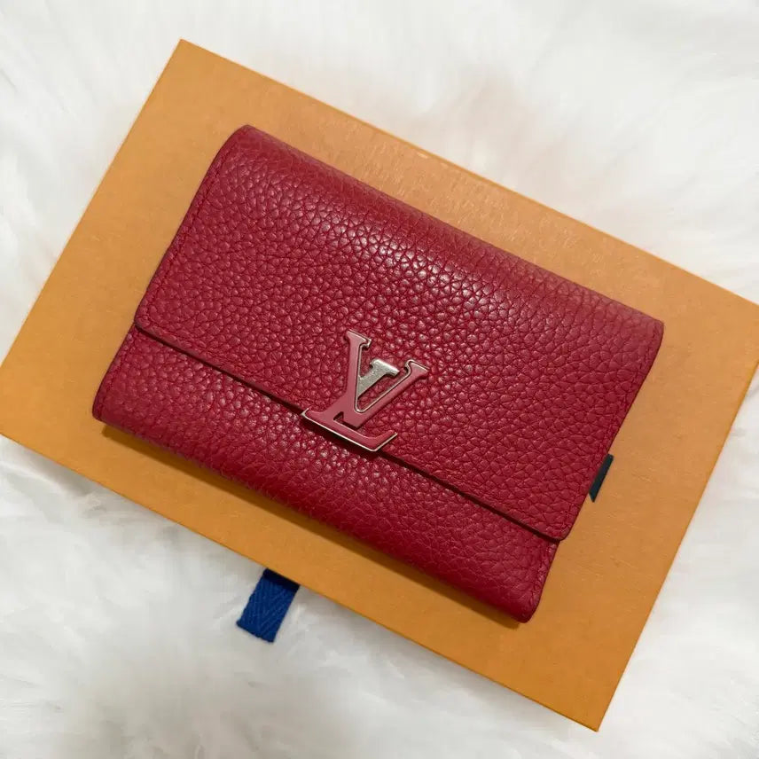[BUNJANG] Louis Vuitton Capucines Compact Wallet / [정품] 루이비통 카퓌신 컴팩트 월릿