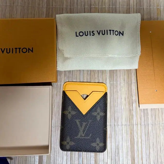 [BUNJANG] Louis Vuitton Porte Carte Card Holder Yellow / 루이비통 포르트 카르트 카드 지갑 옐로우